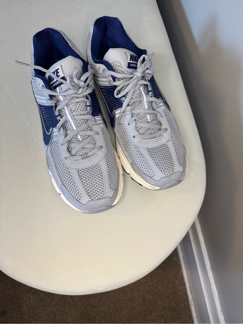 Nike Men’s Gray and Navy Mesh Athletic Sneakers